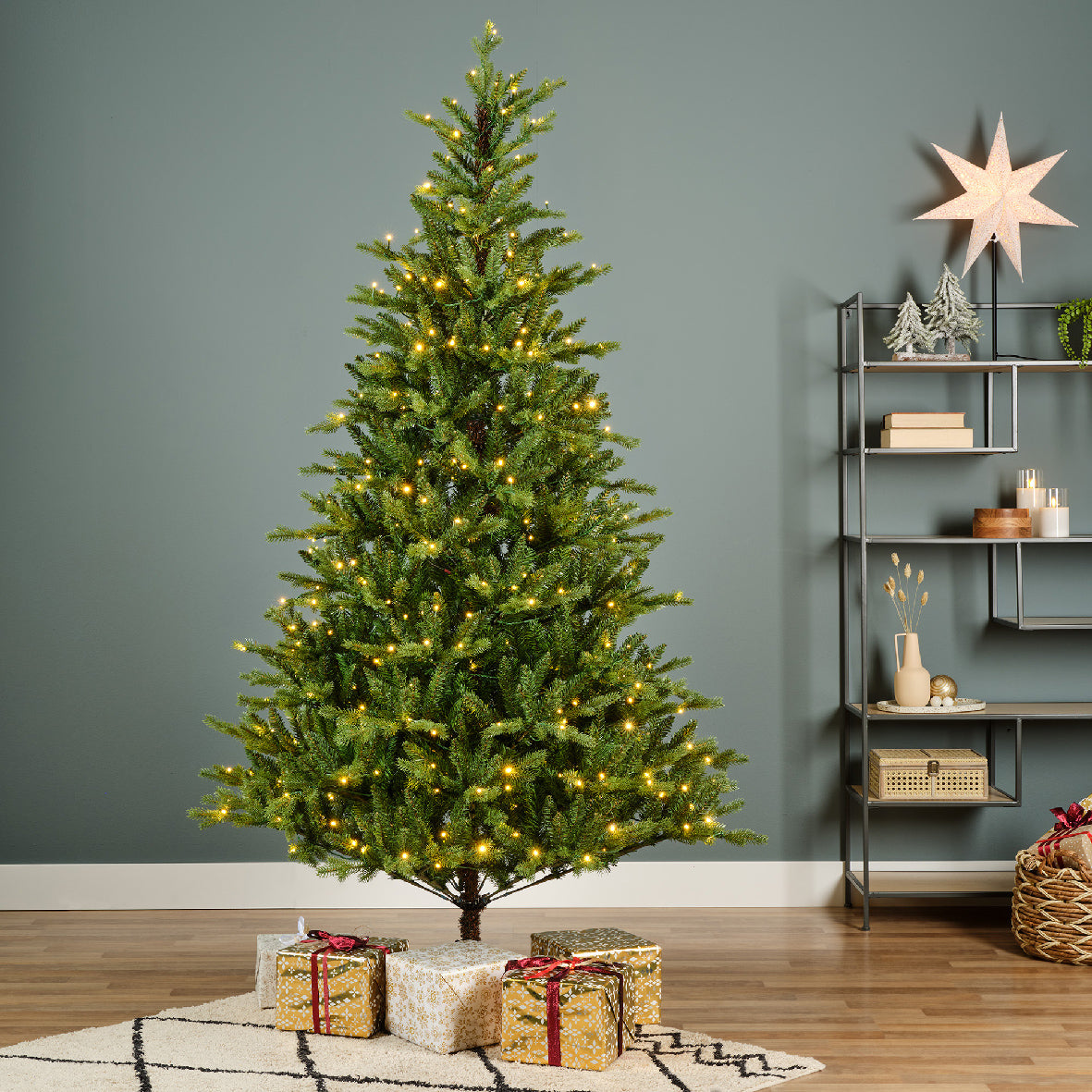 Pre-Lit Superior Pine Christmas Tree (7ft)