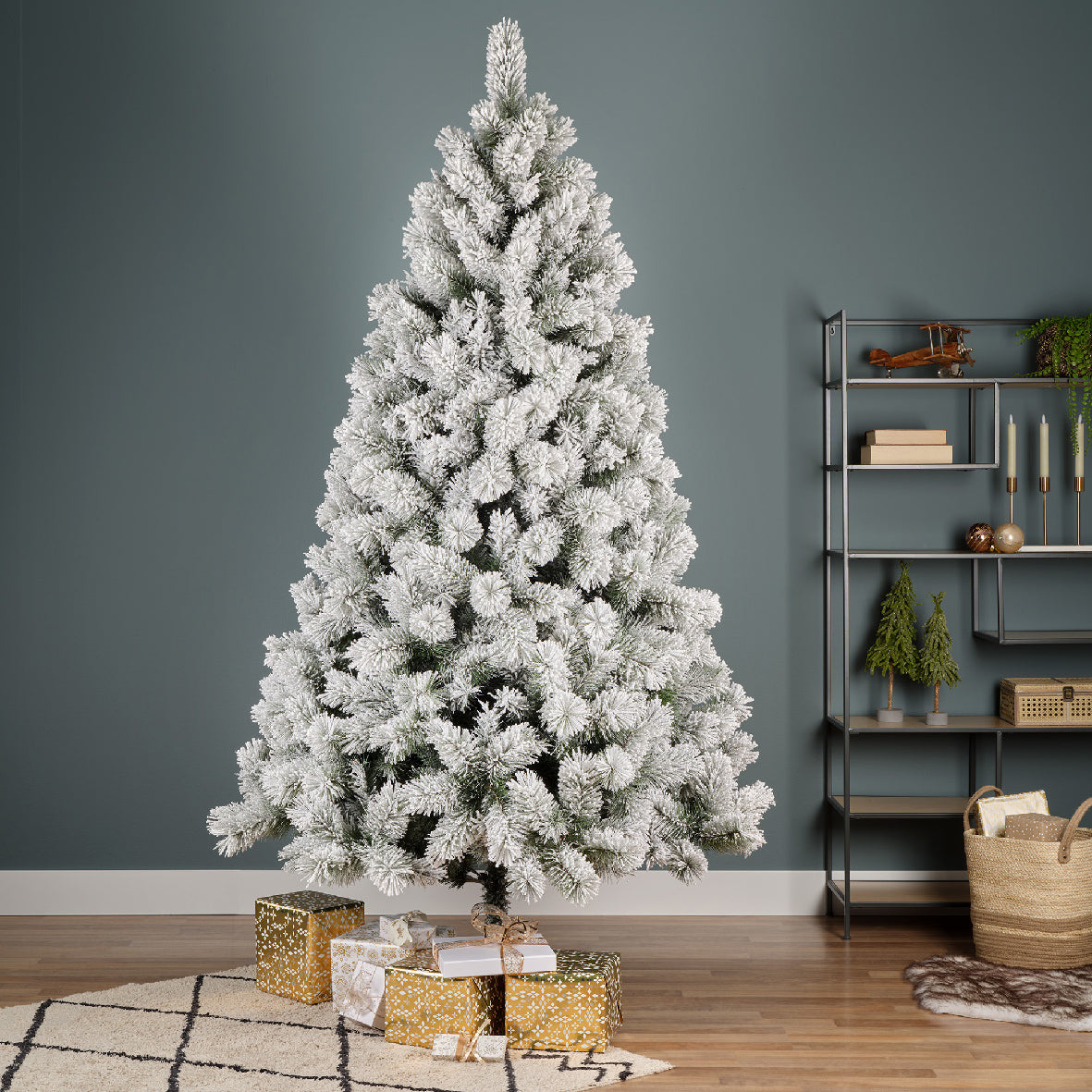 Luxury Snowy Pine Christmas Tree (7ft)